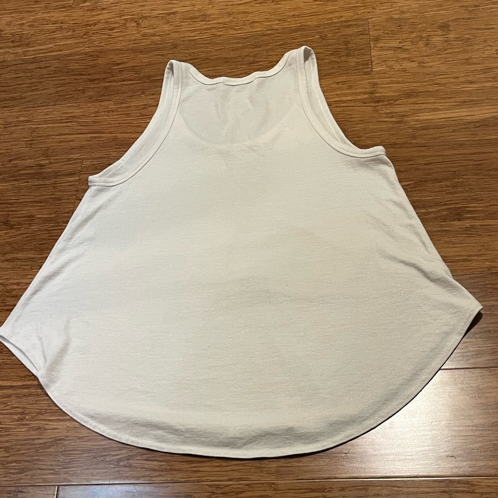 Aritzia Wilfred Free Off White Ivory Scoop Round Neck Tank Top. Size Large - Picture 5 of 10